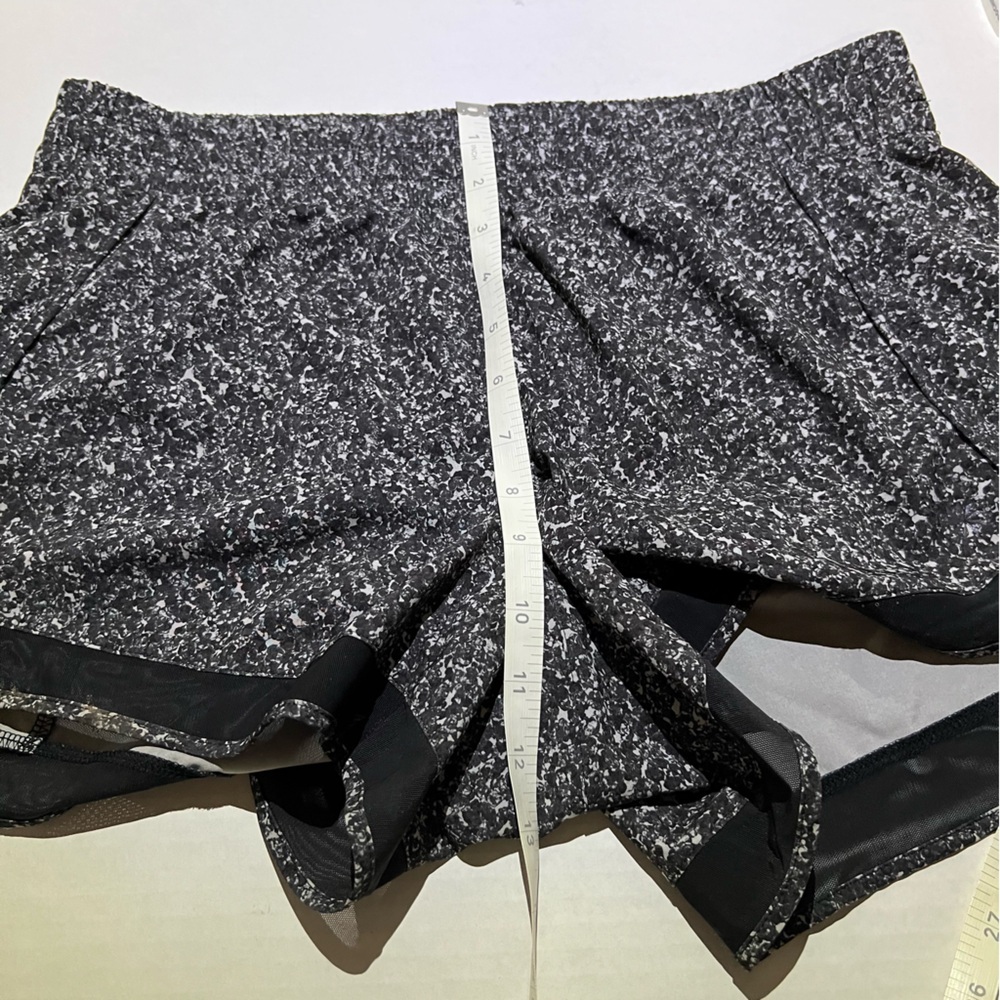 Athleta Printed Mesh Racer Run Shorts Black Gray Size Medium - Picture 7 of 7